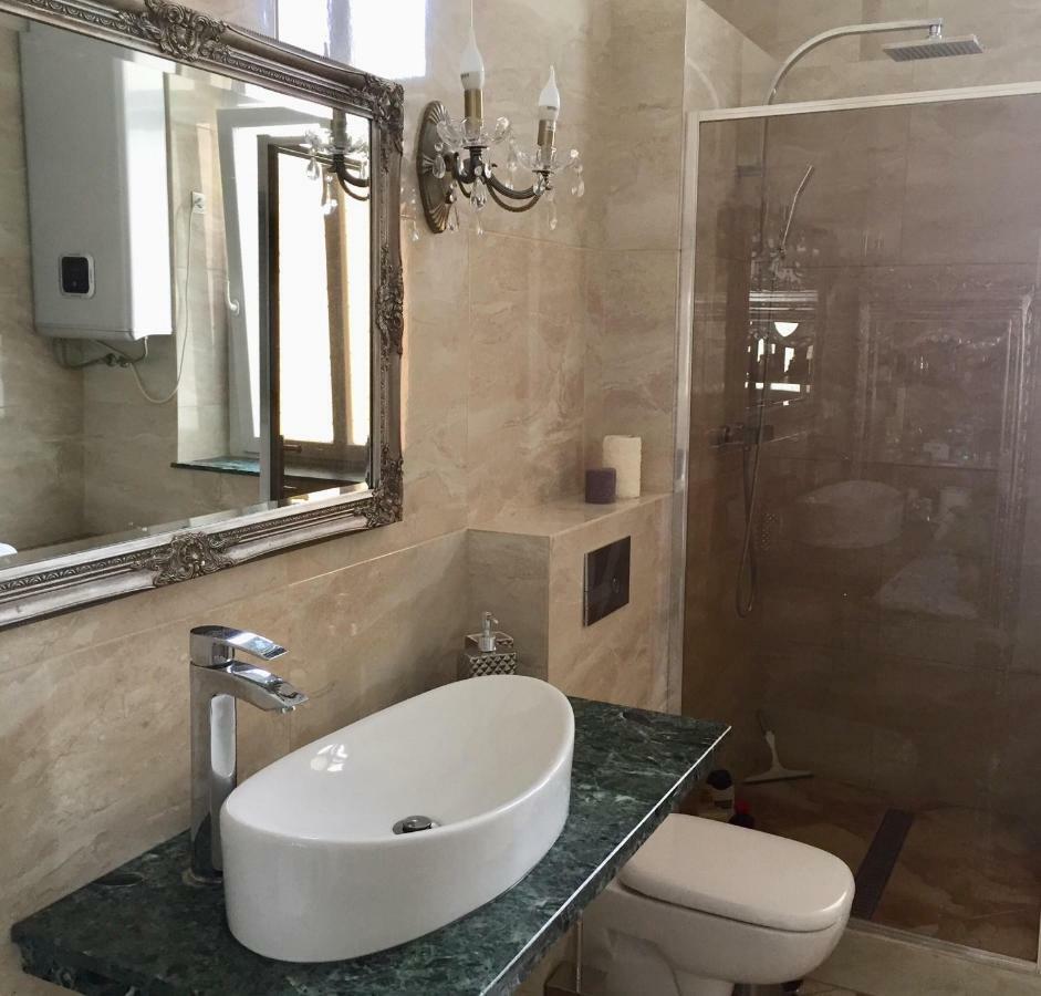 Apartmenty Mariacka 20 -Self Check-In 24H -Loud On The Weekends - By Kanclerz Investment Katowice Buitenkant foto
